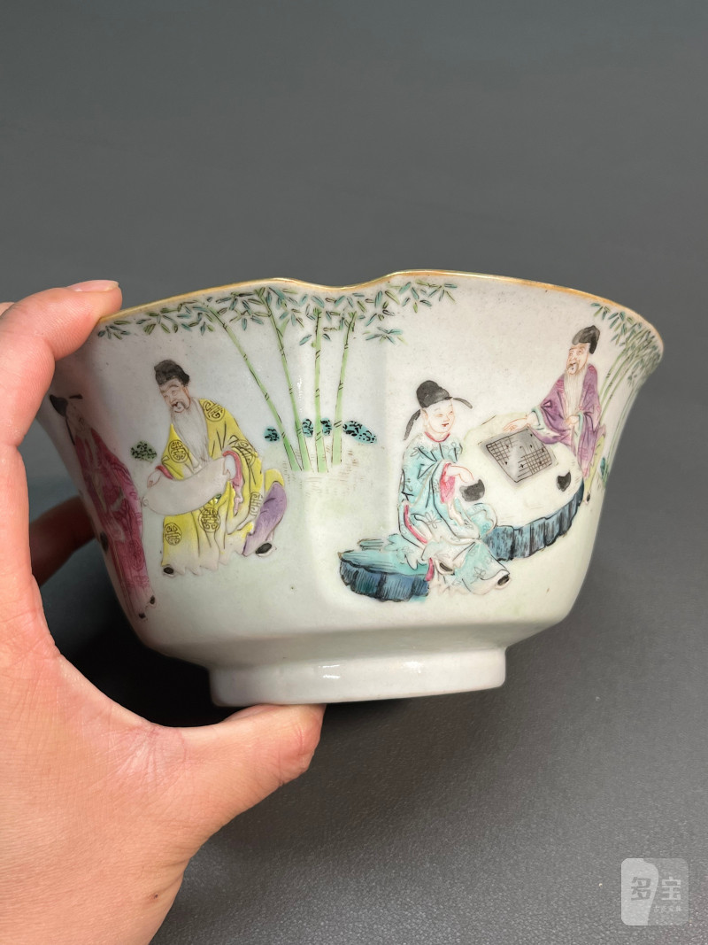 清道光  粉彩人物倭角碗 - 图11